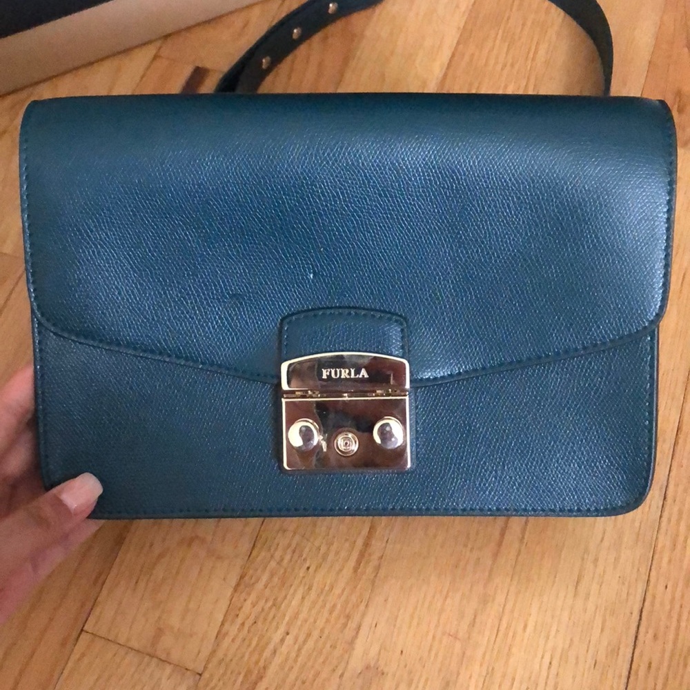 Furla Metropolis View 2